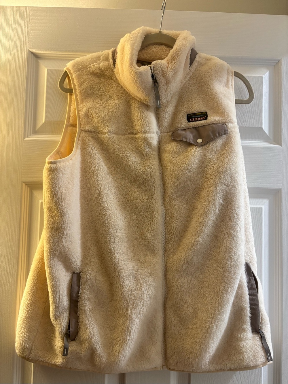 L.L. Bean Women’s Cream Sherpa Fleece Vest with Taupe Trim
